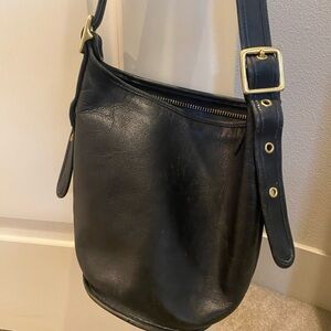 Vintage coach leather bucket bag